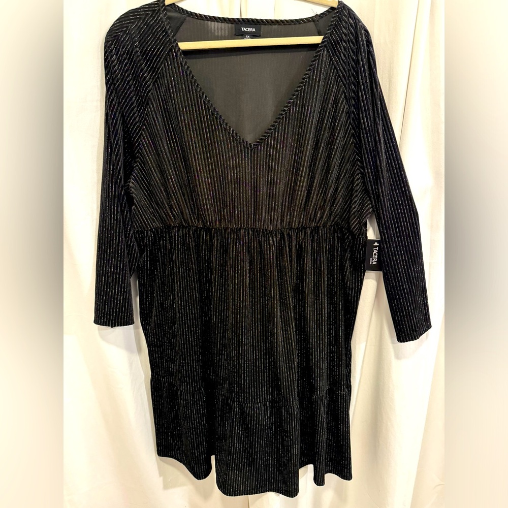 NWT Gorgeous Black with Shimmer Foil Detail Thread Dress 3x